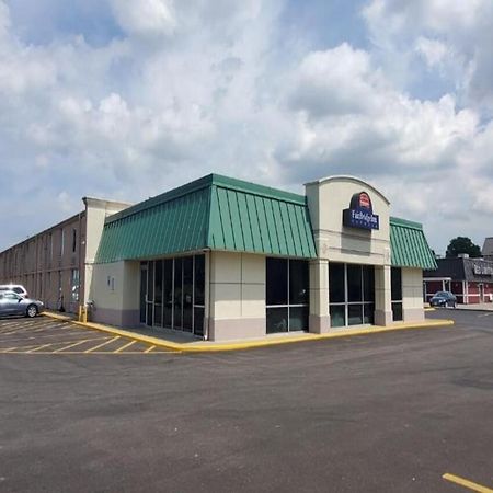 印第安纳波利斯南费尔布里奇快捷酒店 印第安納波利斯 外观 照片
